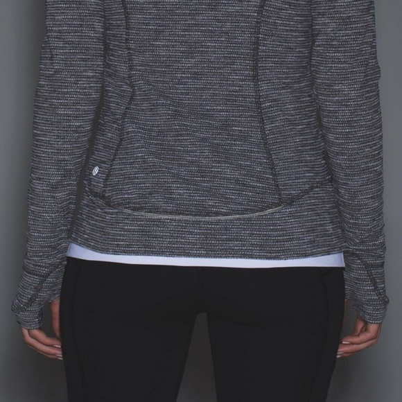 LULULEMON Think Fast Thumbhole Half Zip Pullover Long Sleeve in Coco Pique Black - Picture 3 of 13